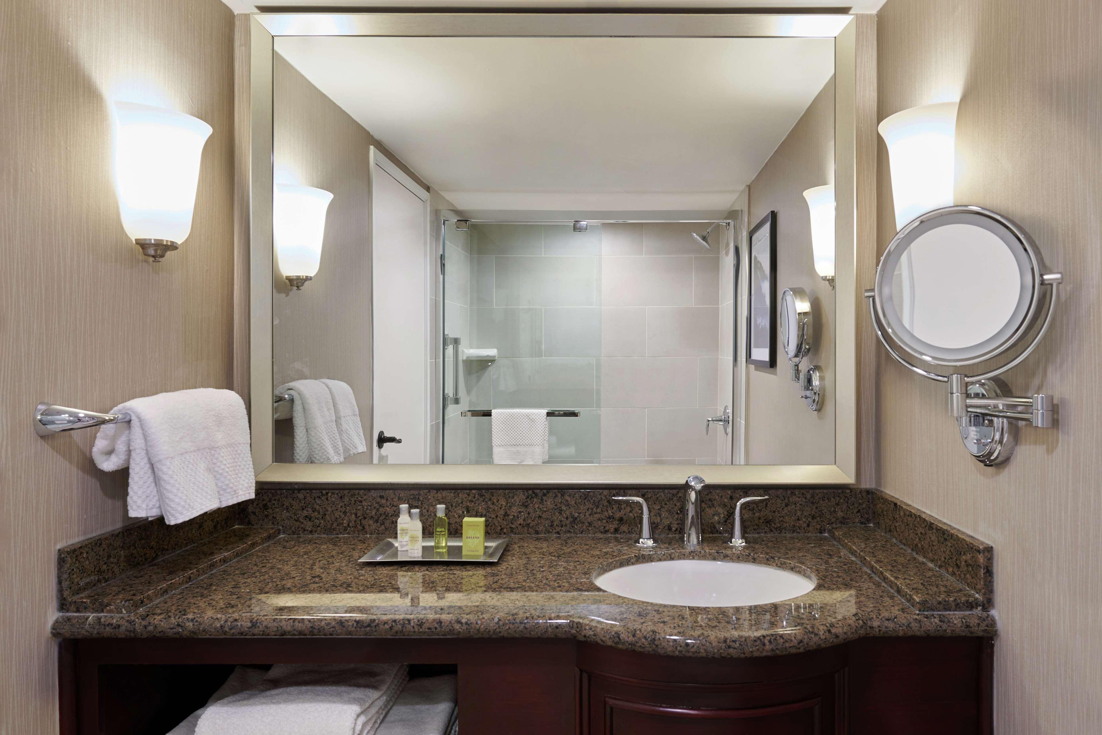 Doubletree By Hilton Hotel Salt Lake City Airport Buitenkant foto